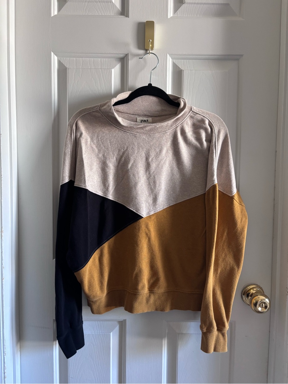 Pact Airplane Colorblock Pullover Sweatshirt Large Organic Cotton Chai Black